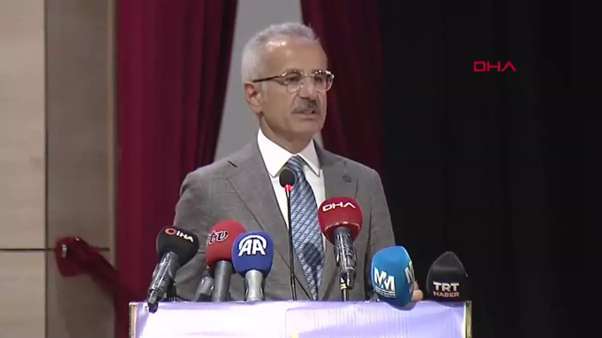 Uraloğlu, Manisa’da AK Parti Toplantısına Katıldı