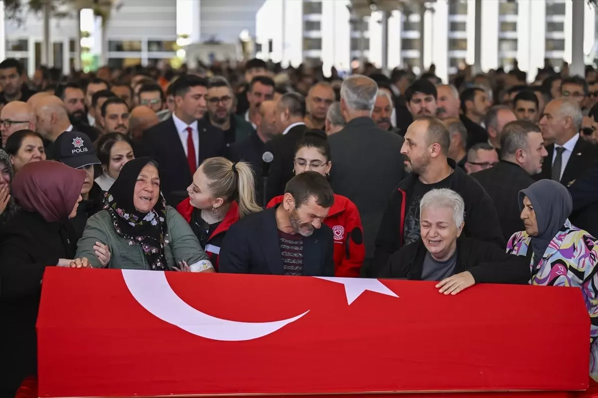 TUSAŞ’a yönelik terör saldırısında şehit olan güvenlik görevlisi Erdoğan, son yolculuğuna uğurlandı