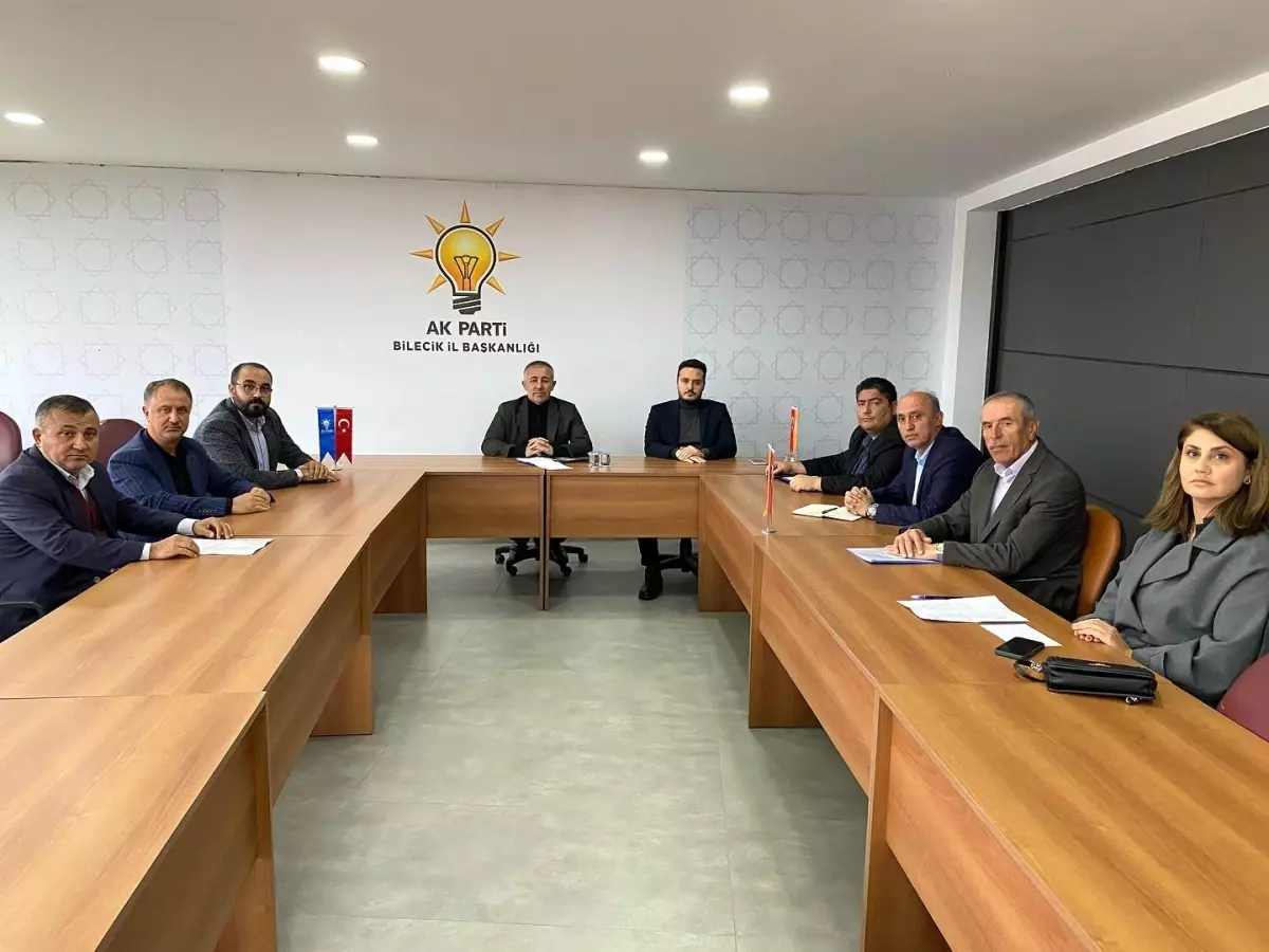 AK Parti Bilecik İl Başkanı Toplantı Düzenledi