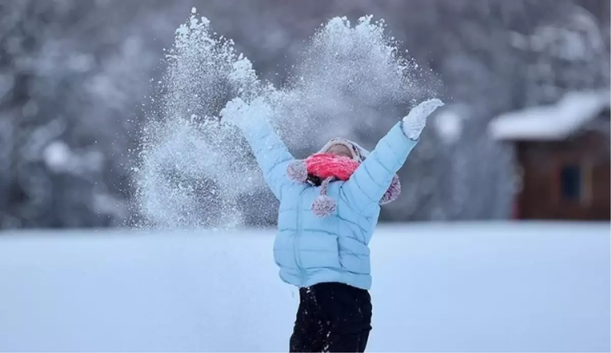 Bugün okullar tatil mi? 26 Aralık Perşembe okul yok mu (VALİLİK KAR TATİLİ AÇIKLAMASI)?
