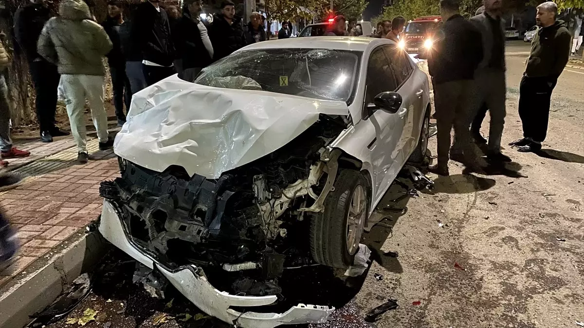 Siverek’te Trafik Kazası: 2 Yaralı