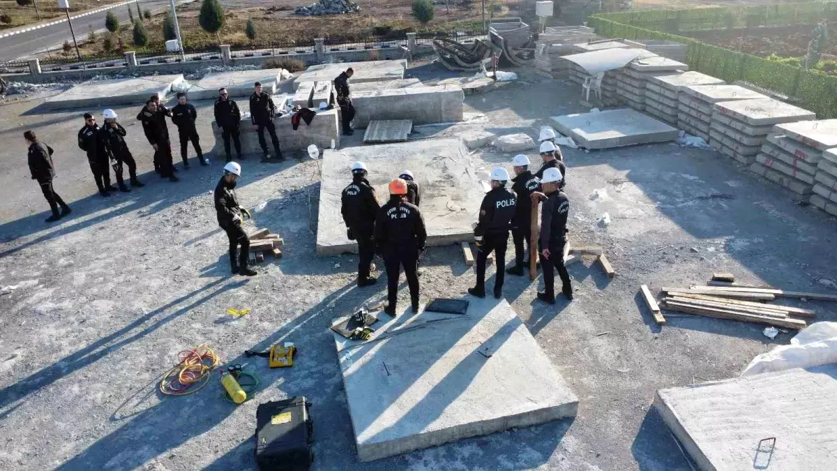 Kahramanmaraş’ta Arama Kurtarma Eğitimi