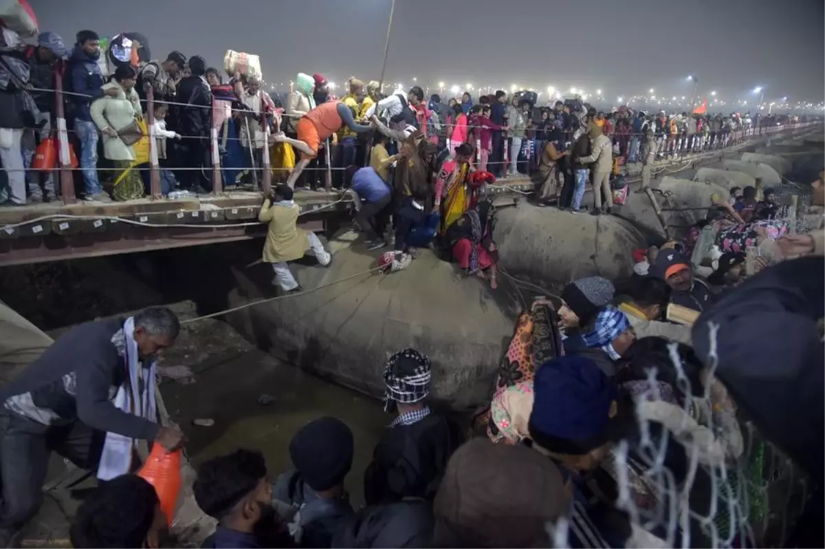 Maha Kumbh Mela’da İzdiham