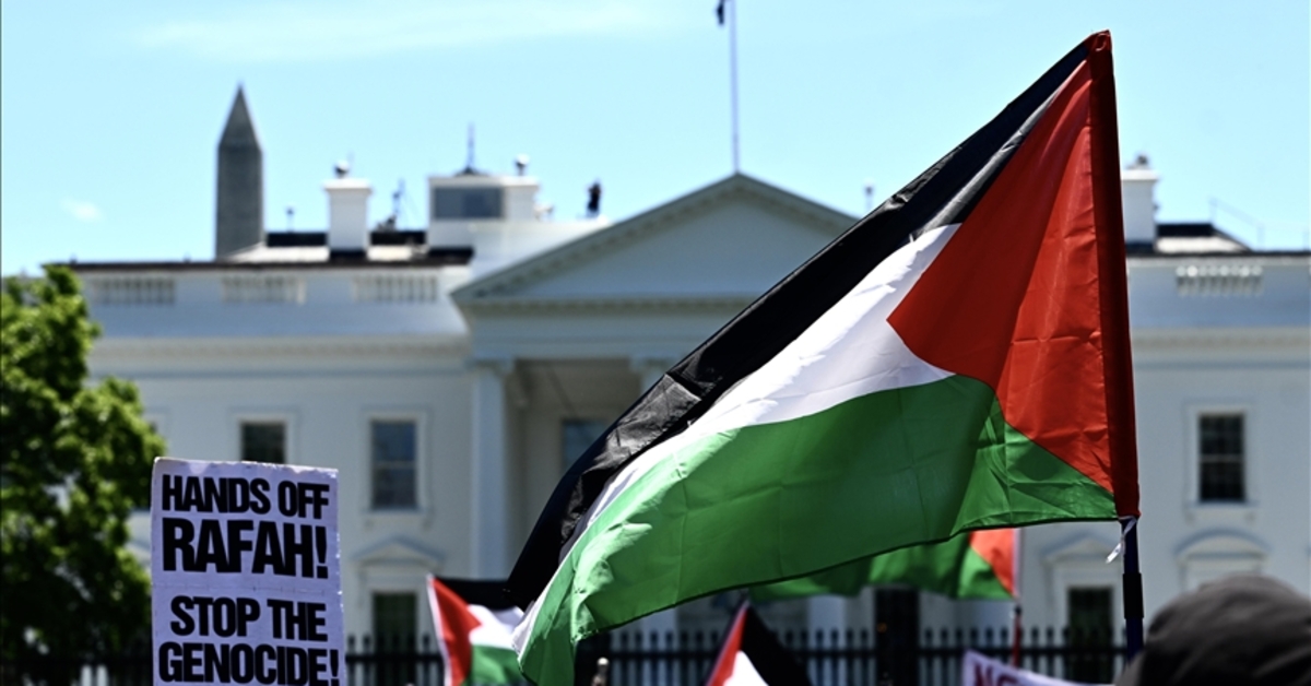 Trump ve Netahyahu, Beyaz Saray önünde protesto edildi