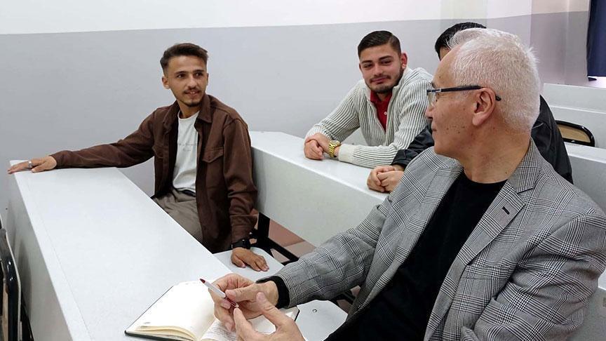 63 yaşında 3’üncü üniversitesini okuyor! Sebebi ise…