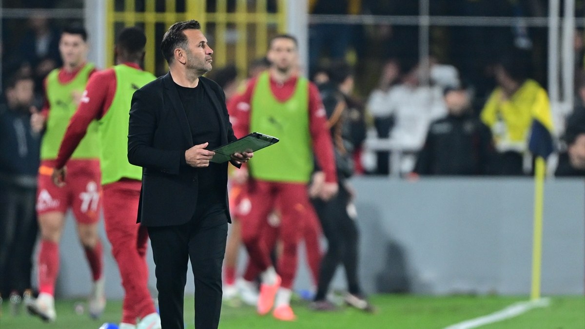 Okan Buruk, derbi performansıyla dikkat çekiyor